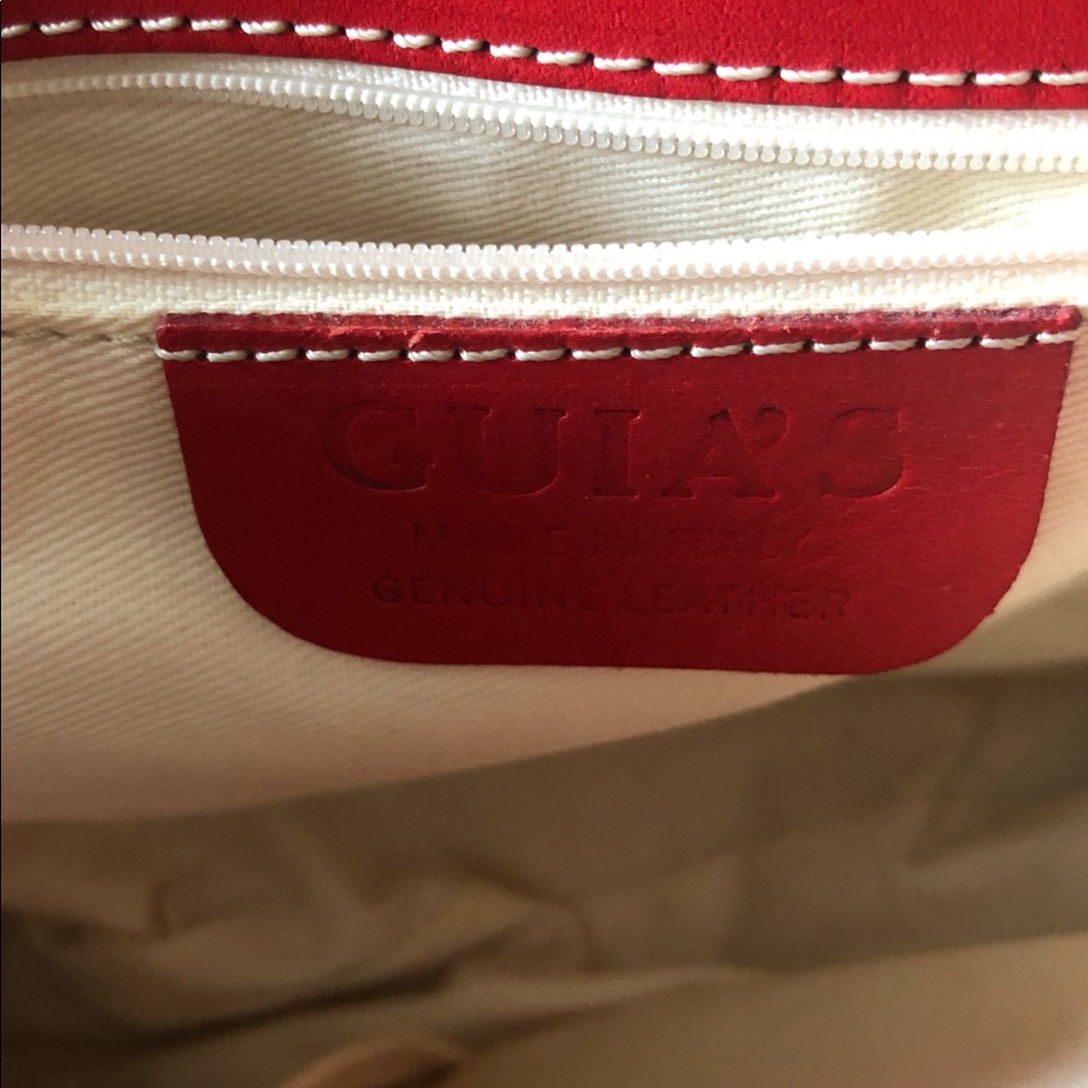 Guia’s Red Bag - Picture 8 of 8